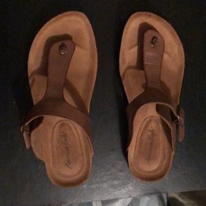 American Eagle sandals